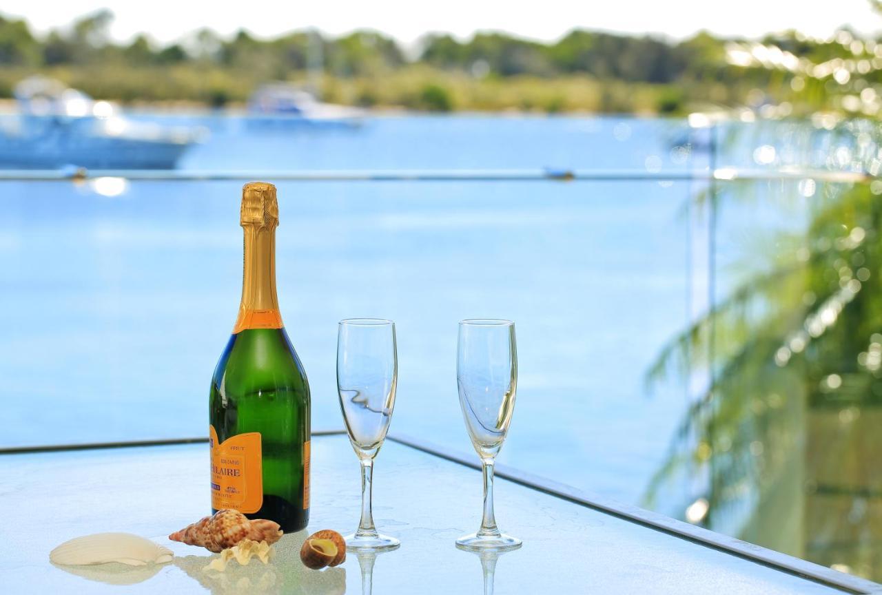 Noosa Quays Waterfront Accomodation מראה חיצוני תמונה