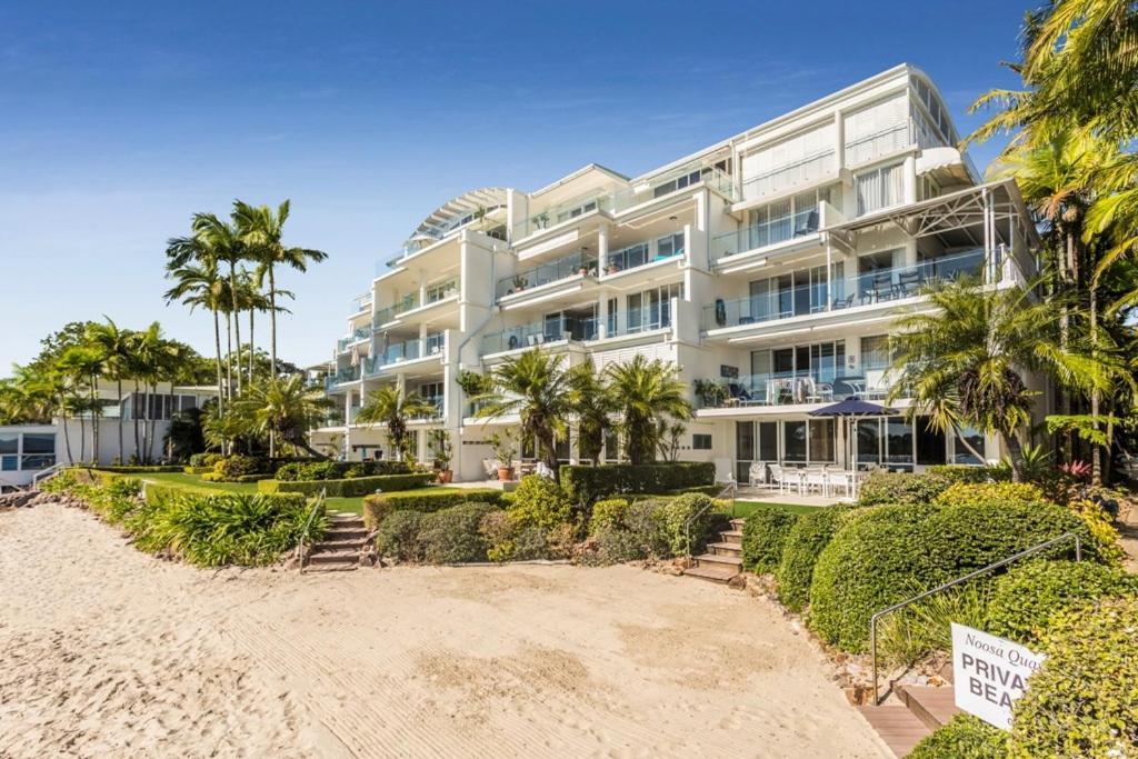 Noosa Quays Waterfront Accomodation מראה חיצוני תמונה