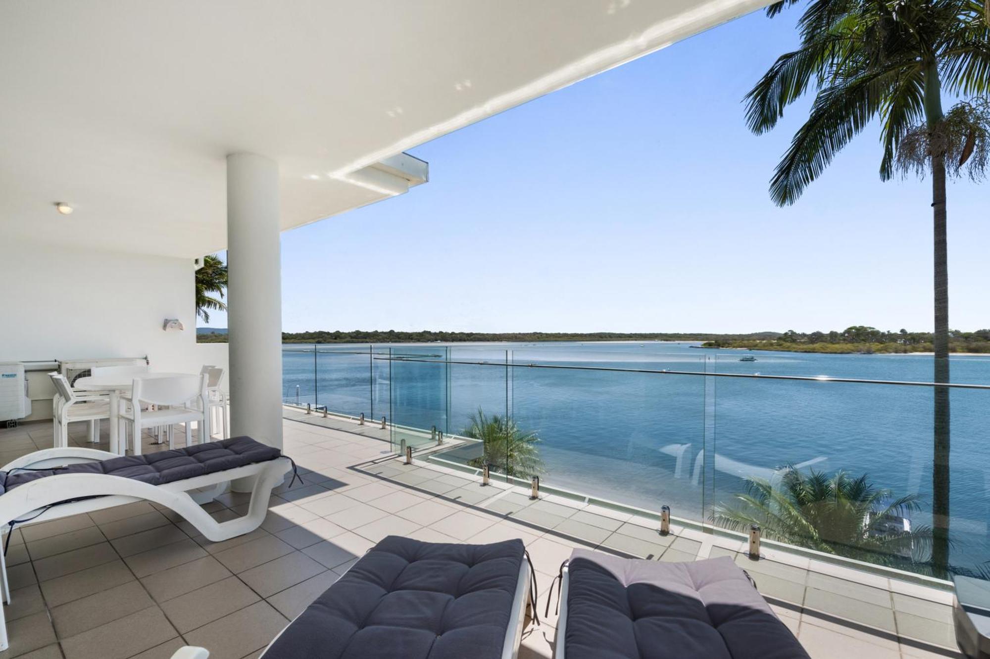 Noosa Quays Waterfront Accomodation מראה חיצוני תמונה
